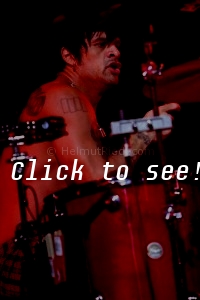 QUEENS OF THE STONE AGE_2DAW_c_HELMUT_RIEDL_ 01.09.2005 22-063
